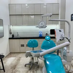 A look inside the treatment room, where functionality meets sophisticated design. I focused on creating a clean, uncluttered space with ample storage and ergonomic placement of equipment, ensuring a seamless workflow for the dental professionals.