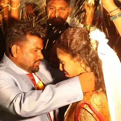 The emotional peak of a Tamil wedding ceremony. I capture the groom tying the thaali amidst a shower of blessings, ensuring this core ritual is documented with all its intensity and beauty.