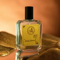 I created a desert like landscape with sand for this 'Haven Harvest' perfume. The warm, earthy tones and the reflection on the surface give the shot a sophisticated and exotic mood.