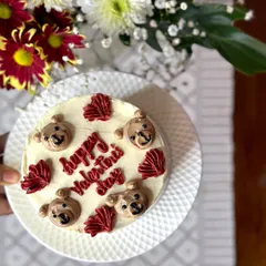My Valentine's Day collection is all about celebrating love in every form. This year featured adorable teddy bear cakes and fun tic-tac-toe designs, perfect for sharing with your special someone.