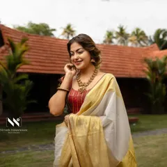 Another beautiful shot of Anusree from our Onam campaign. The simplicity of the drape allows the classic beauty of the kasavu saree to take center stage.