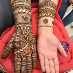 This image shows a comparison between a heavy bridal design and a lighter, simpler design on the other hand. The lighter design is perfect for a bridesmaid or family member.