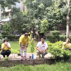 Students performing Jal Neti together. Learning these techniques in a group setting provides encouragement and allows you to learn from each other's experiences.