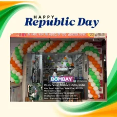 This is a tricolor balloon arch I did for a mobile shop in the Vasai-Virar area. It shows how even a simple balloon setup can completely change the look of a storefront for a national celebration.