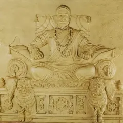 This 8 by 4 foot Fiber-Reinforced Polymer (FRP) mural is a tribute to Chhatrapati Shivaji Maharaj. The relief sculpture captures fine details in his expression and attire, including the intricate throne. This type of wall relief art is durable and suitable for both indoor and outdoor installations.