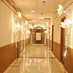 The entrance to our Badlapur hall, decorated with beautiful illuminated lotus stands. We believe in creating a grand welcome for you and your guests from the moment you arrive.