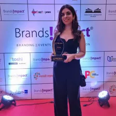 A proud moment for me, posing with my award from Brands Impact. I am deeply thankful to my clients and team who have supported me. My promise is to continue providing trustworthy and effective nutrition advice.