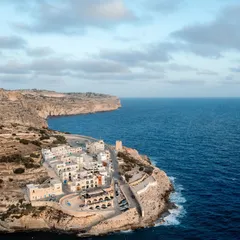 The stunning coastline of Malta, where historic architecture meets the deep blue Mediterranean. We find these pockets of paradise to make your destination wedding truly one of a kind.