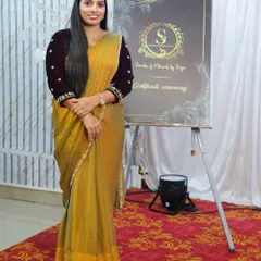 A proud moment for me at a certificate ceremony for one of my mehendi batches. It brings me so much joy to see my students succeed.