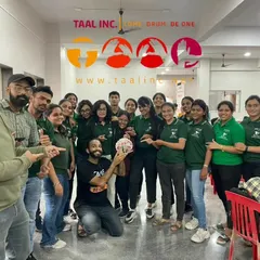 A group photo with the amazing volunteer team from the Robin Hood Army after our session. Their dedication to serving the community is inspiring, and we were grateful to be a part of their event.