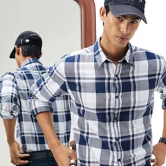 A commercial shot for Pepe Jeans where the grooming is key. The focus is on clean skin and a natural finish, ensuring the model looks polished without appearing to wear any makeup.