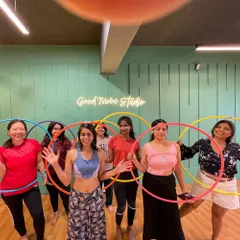 That's a wrap on another fantastic beginner's hula hoop workshop! I absolutely loved the energy from this group. It’s so rewarding to see people discover the joy of hooping.
