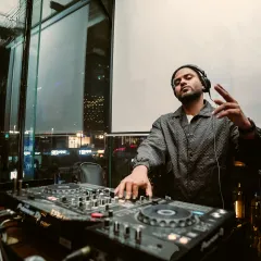 Every step forward is a victory. This is me in my element, at the controls, feeling confident and passionate about the music I'm about to share.