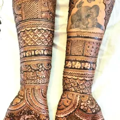 Your mehndi should tell your story. This bride was a huge fan of The Lion King, so I incorporated a portrait of Simba into her full bridal henna. I can add any custom motif that is special to you.