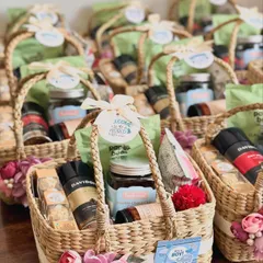 Pure love in a basket! I curated these 30 beautiful hampers to celebrate the arrival of a sweet little boy, filled with coffee, cookies, and snacks for the happy family and friends.