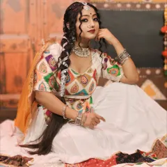 A full-length portrait from my "Gori Radha" Navratri series. The traditional Gujarati attire, intricate jewelry, and rustic set design all come together to create an authentic and devotional atmosphere for this Garba piece.