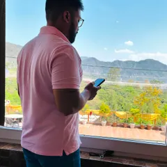 Even on a workation, client communication never stops. Promptly responding to messages from a scenic location is the essence of modern advocacy.