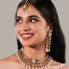 This look features a soft pink lip to complement the pastel stones in the jewellery. I always tailor the makeup palette to the specific products being featured in a commercial shoot, ensuring a cohesive and beautiful final image.