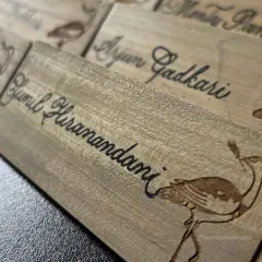 Working on non-traditional surfaces like these wooden blocks is a welcome challenge. It's a fantastic way for brands to offer something truly unique and memorable as a gift.