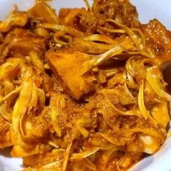 A unique and delicious Kathal ka Achaar, made from tender jackfruit. The texture is meaty and it soaks up all the masalas beautifully. This is a special pickle you won't find everywhere.