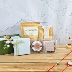 Rakhi aa gayi, par gift reh gaya? Don't worry, our last-minute Rakhi gifts are packed with love, not stress. This hamper includes tea time crackers, coffee thins, and florentines, perfect for your sibling.