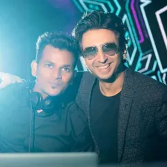 Backstage with my fellow artist. Teamwork is key to executing epic wedding parties, and I love collaborating with the best in the business.