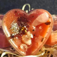 This Raksha Bandhan and Friendship Day, here’s to the siblings who are also our best friends. This heart-shaped tealight with crystals and herbs is a perfect token of love.