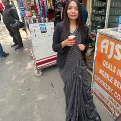 Stopping for a quick cup of tea at my favorite local spot after court. So much of life is shared over tea: work discussions, politics, jokes, and silence. It's in these small moments that we find connection.