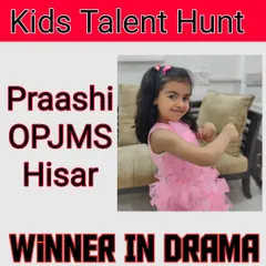 Announcing a winner in the drama category. Her expressive performance made her a clear winner in her group.