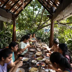 A community meal during our 6-Sunday Holistic Health Retreat. Sharing food together is a key part of the experience, creating a supportive environment for learning and growth on the path to better health.