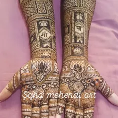 This full-arm baby shower design is a tribute to the family, with "Maa" and "Paa" written in Hindi, alongside adorable teddy bears and baby clothes motifs.