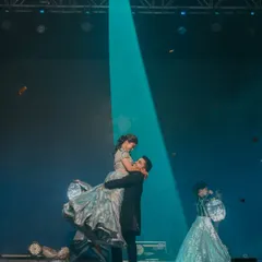 The spotlight finds the couple during their Sangeet performance. We design glamorous evenings filled with energy and emotion, coordinating choreography, stage design, and special effects to create a truly cinematic experience for you and your guests.