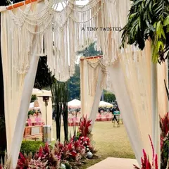 Imagine walking into your wedding through a gate made of dreams. I was so honored to create this 7-foot macramé arch for a special wedding event. It’s moments like these that fill my heart, turning a celebration into something truly magical.