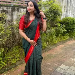 Another angle of this beautiful, natural look. It shows how the makeup looks flawless in outdoor, natural lighting, making it perfect for any event.