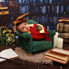 Calling all Potterheads! I bring the magic of Hogwarts to my studio with this detailed Harry Potter theme, complete with a sorting hat, wands, and a cozy Gryffindor scarf for your little wizard.