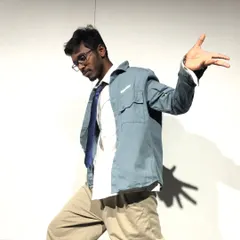 Capturing the motion and feeling of a solo performance. Every move tells a part of the story.