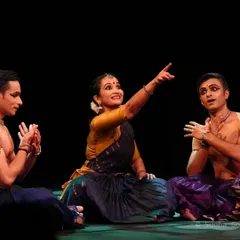 A moment of storytelling from 'ĀBHA'. Here, we use expressions and gestures to convey the complex emotions of the characters from the Ramayana.