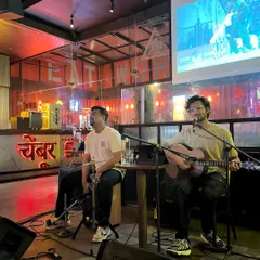 A duo performance at Chembur Social, filled with nostalgic melodies. We played everything from retro Bollywood to 90s superhits, and the audience couldn't stop singing along.