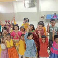 This is what pure joy looks like! A snapshot from one of our summer camps, where we mix dance with creative activities. It's all about making friends and happy memories together.