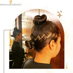 This image showcases the importance of precise hair sectioning. A clean, organized approach using techniques like this zig-zag pattern is fundamental for achieving accurate color placement and professional results.
