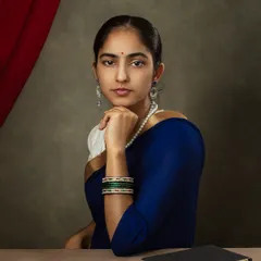 This is more than a photograph; it is a story told in light and shadow. Inspired by the classic painters, I create fine art portraits that capture a timeless elegance, turning a fleeting moment into a legacy.