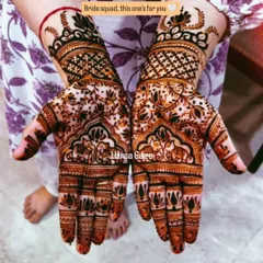 Minimal, but never ordinary. This design for the bride squad features clean lines and soft symmetry with traditional elephant motifs, proving that less can still feel luxurious and special.