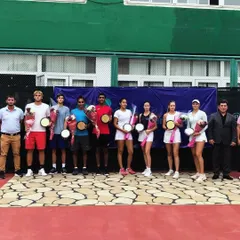 A great shot of the winners and finalists at the ITF J100 event in Uzbekistan. Our player Sehaj's success here, winning the doubles title, demonstrates our academy's presence on the international junior tour.