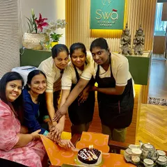 We treat our employees as family. Here we are celebrating together, because I believe that when you take care of your team, they take care of your clients with the same warmth and dedication.
