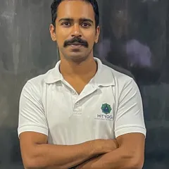 A simple portrait in my HITYOGA shirt. My philosophy is simple: Honesty is the best policy, in yoga and in life.