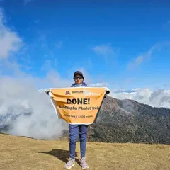 Jyoti joined my online batch with severe lower back pain. Today, she's trekking 12,000 feet in the Himalayas. This is the power of customized workouts and a diet that heals and strengthens from within.