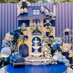 The full view of the teddy bear house, a testament to how we combine luxury decor with childhood wonder. The entire setup, from the balloon clouds to the miniature car, is designed to create a cohesive, magical world.