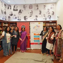 Another great moment from the Gaatha festival, standing with fellow storytellers in a room filled with books and portraits of great writers. You can feel the history and the passion for stories.