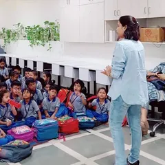 A view of one of my school nutrition programs. I believe in creating a comfortable and open environment where children and parents feel encouraged to ask questions and share their own experiences with food.