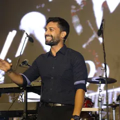 Performing at the Karnataka Golf Association for a club show. These events have a fantastic, relaxed vibe, allowing for a lot of fun interaction and banter with the audience.